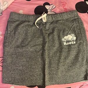 Nwot lg root skirt never worn